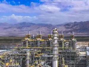 腾讯 QQ 9.9.22/6.9.81 版本上线，聊天窗口首次实现合体升级