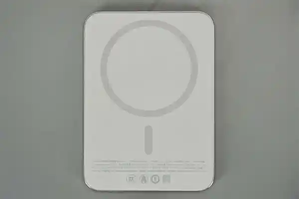 299元引爆市场!小米金沙江磁吸充电宝拆解:超薄背后的硬核黑科技