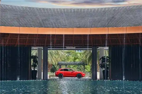 问界新M5 Ultra：全能进化，重新定义智能出行新标杆