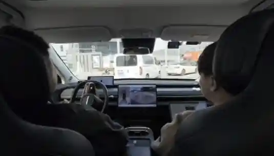 文远知行突破技术壁垒,端到端ADAS或将引领智能驾驶新纪元