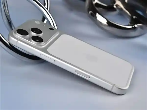 iPhone 17 Pro首曝:性能巅峰再登顶