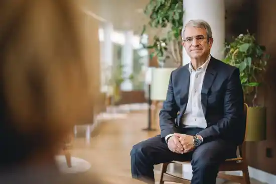 62岁雀巢CEO陷桃色风波：上任仅一年便遭罢免